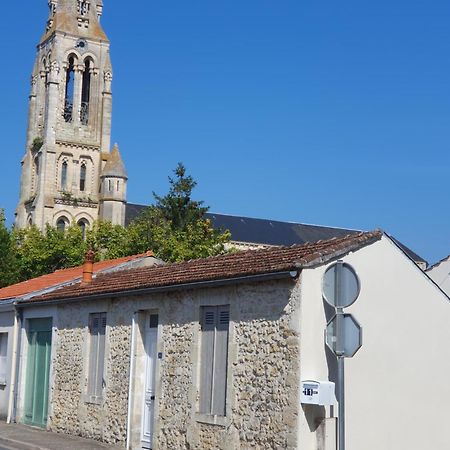La Maison De Jeanne Lesparre-Médoc Eksteriør billede